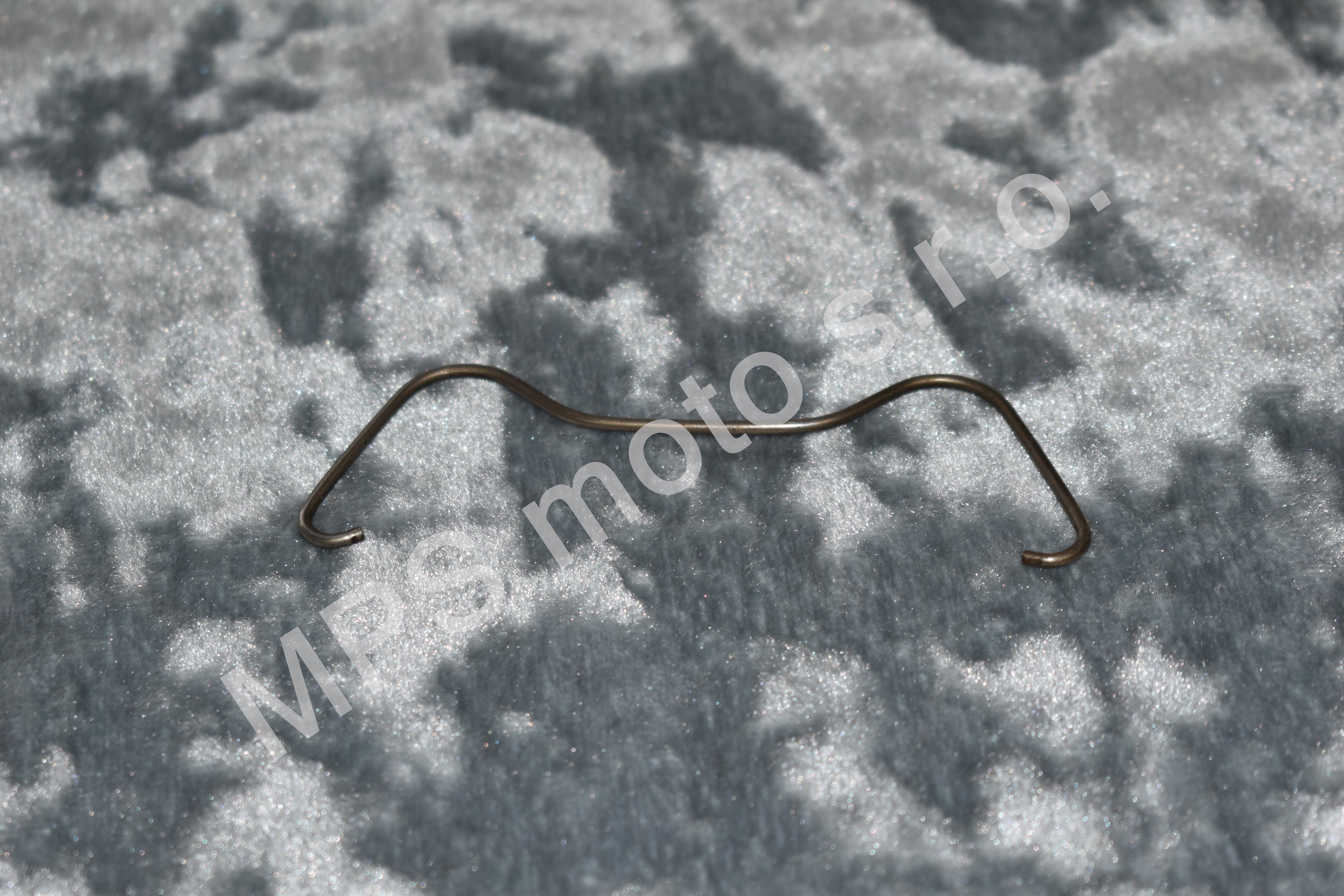 Upevňovací pružina filtru sání