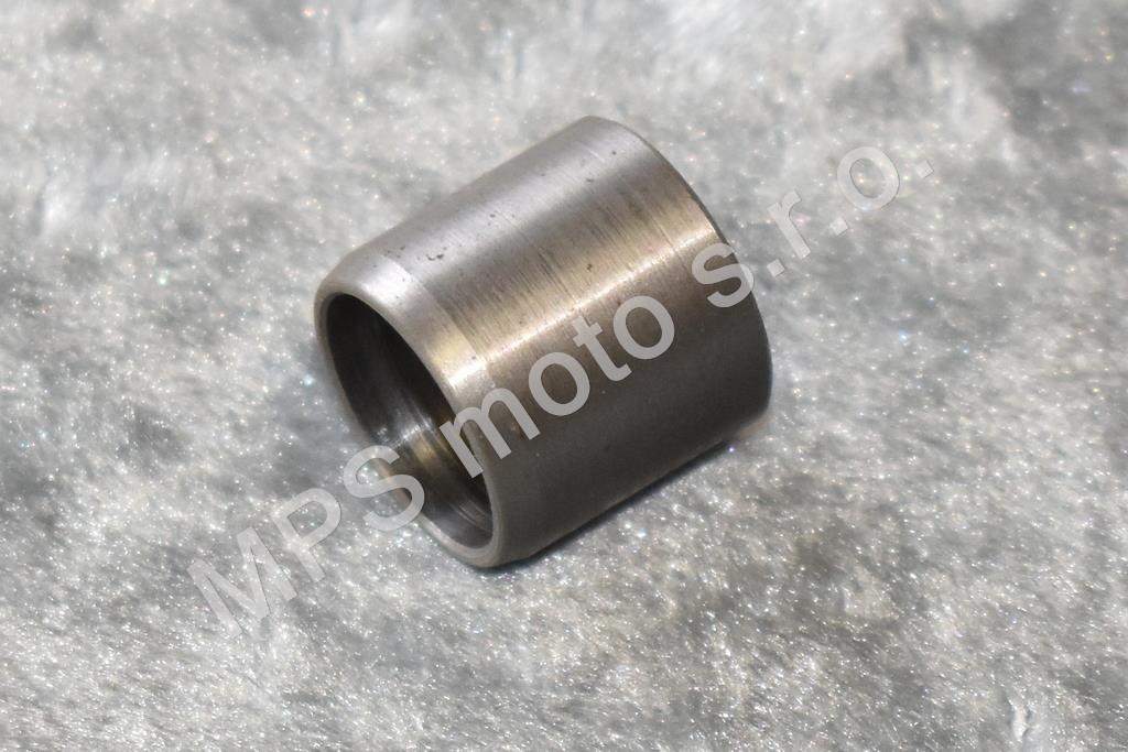 Vodící pouzdro do karteru hřídele s unašečem