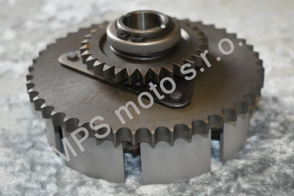 Řetěz.kolo (koš spojky) s kolem spoušť.  559