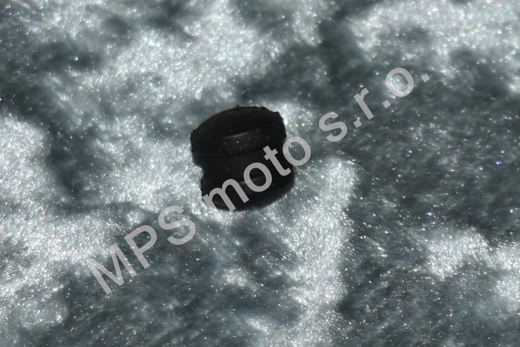 Opěrka bočních plastů 640