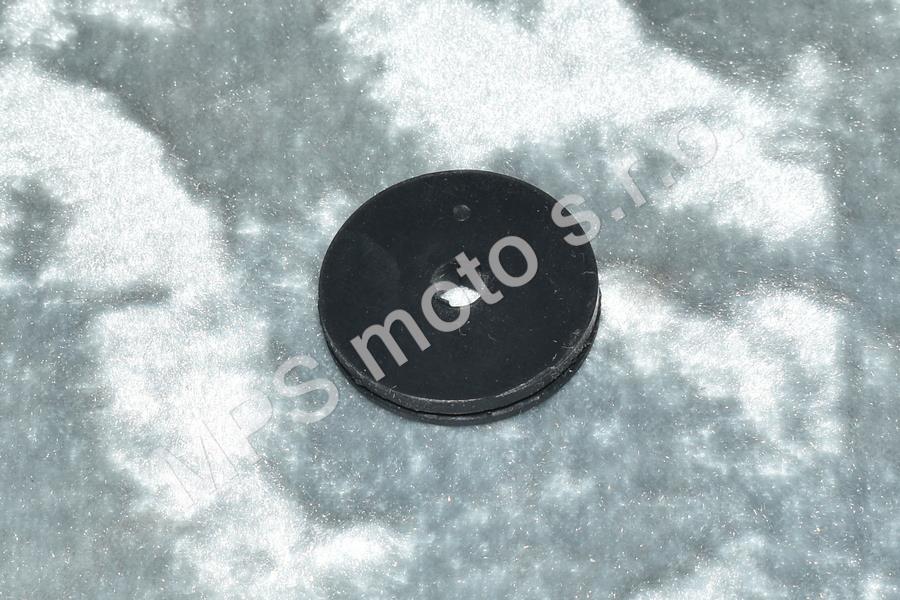 Průchodka kabelu schránky baterie