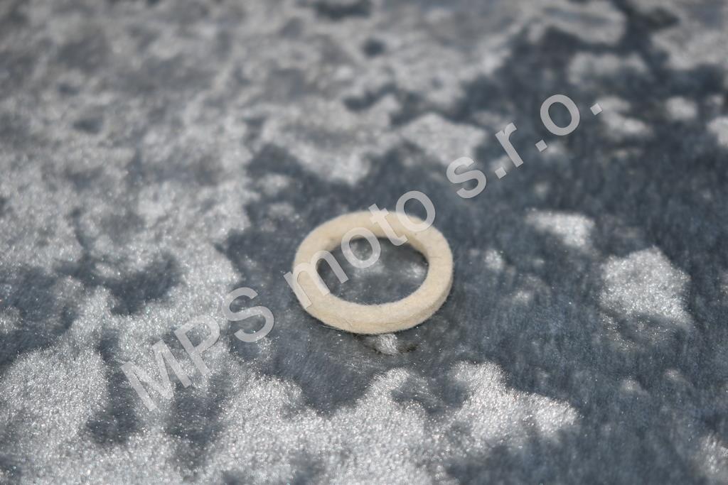 Těsnící filc ložiska v kole