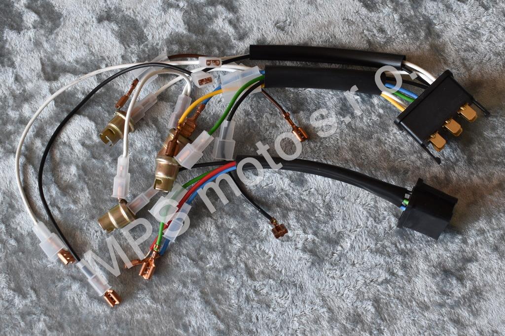 Svazek kabelů 640 víka panelu