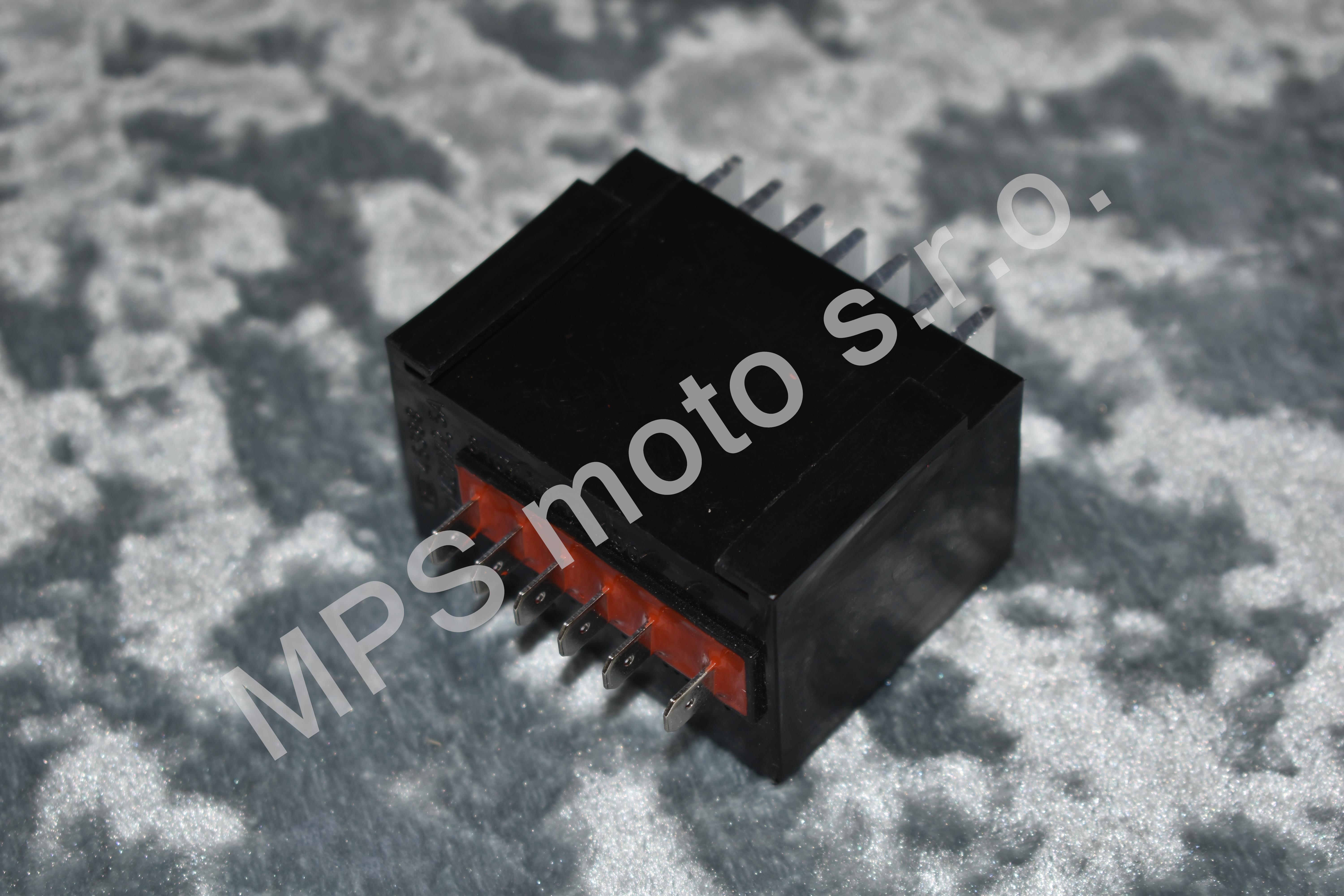 Nabíjecí ústr.12V 2.5A (6 výv)