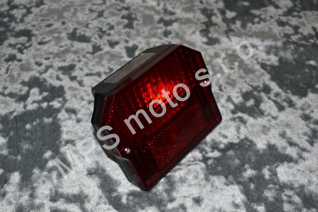 Zadní svítilna (hranatá)