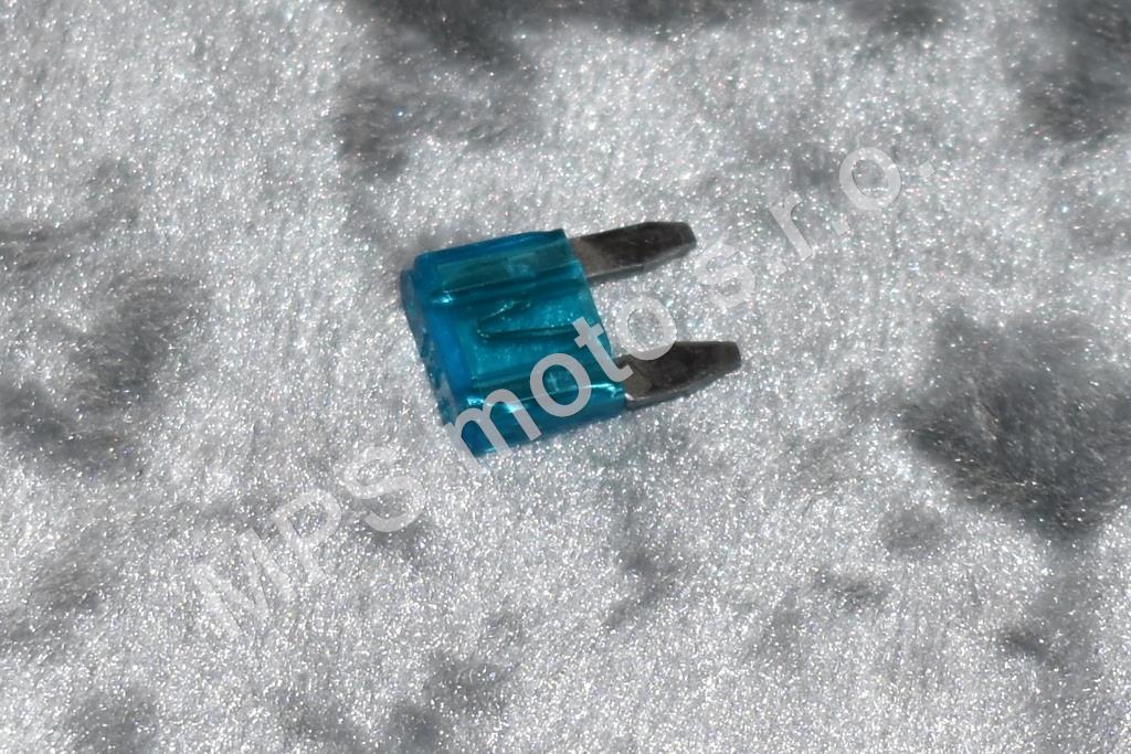 Pojistka 15A - nožová mini