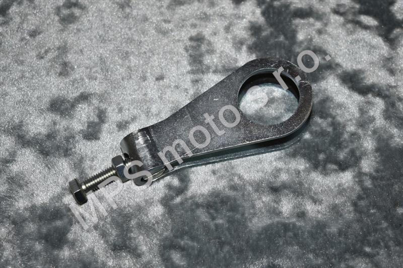 Napínák řetězu pravý úplný