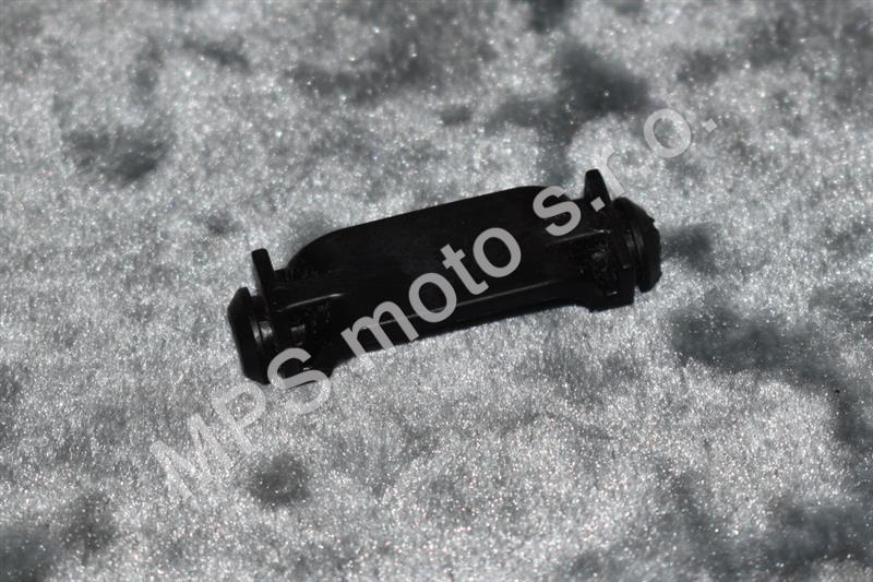 Držák lanka na přední blatník