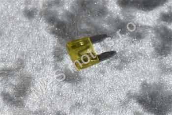 Pojistka 20A - nožová mini